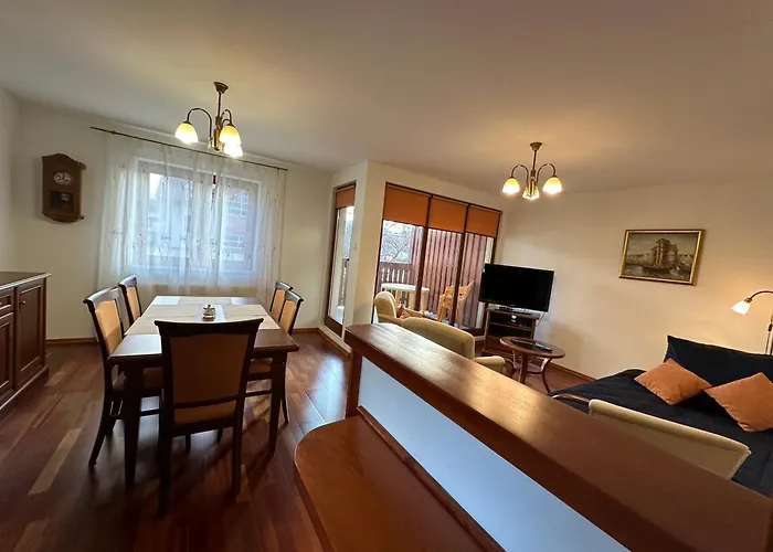 Orzechowy Raj אוסטראון